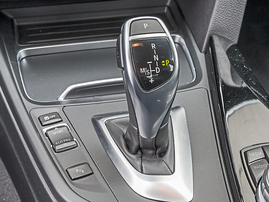 BMW 320i (2016)