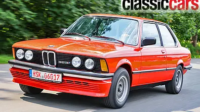 Der BMW 3er (E21) fahrend von schräg vorne - Foto: Wolfgang Groeger-Meier