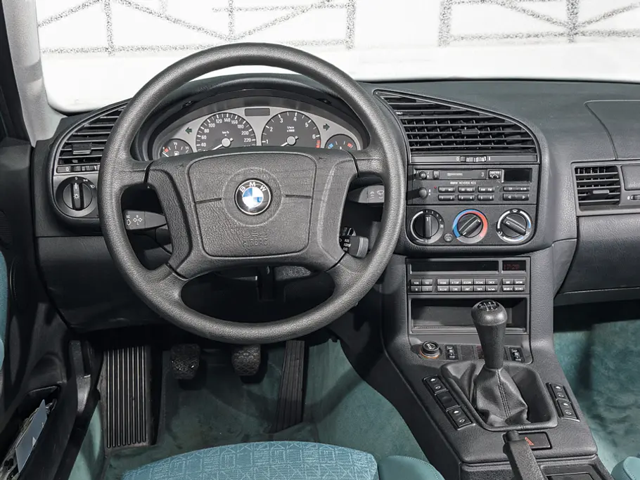 BMW 323i BMW 3er: Classic Cars