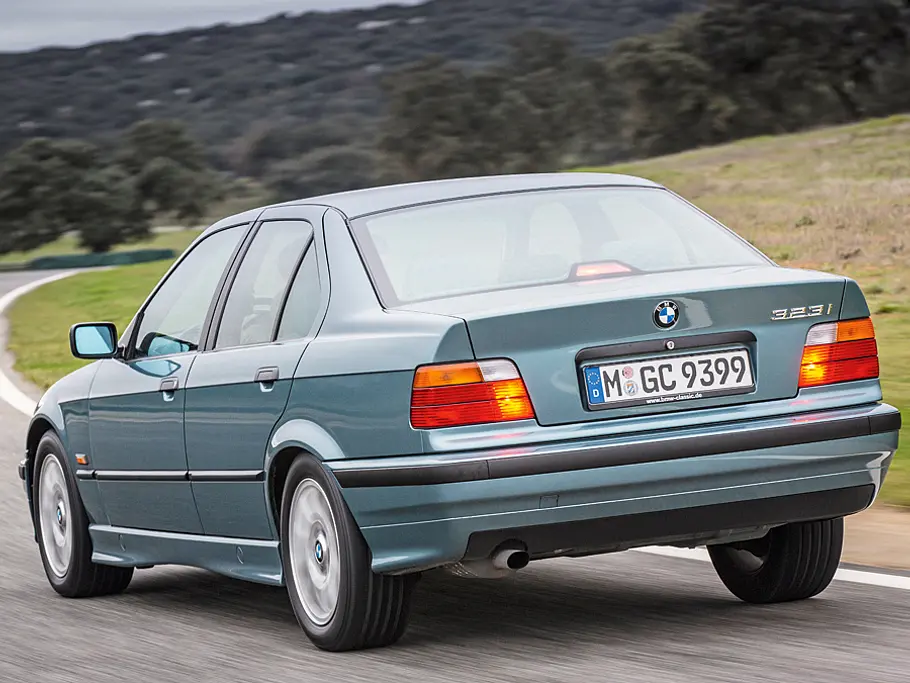 BMW 323i BMW 3er: Classic Cars