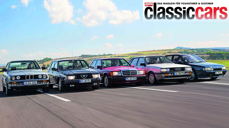 BMW 325ix/Alfa Romeo 75 3.0 QV/Mercedes 190 E 2.6/Audi 90 2.2 Quattro/Renault 21 Turbo Allrad fahrend von schräg vorne fotografiert. 