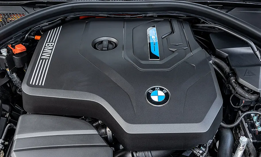 BMW 330e