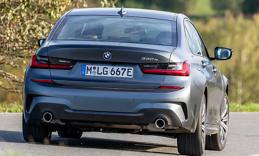 BMW 330e