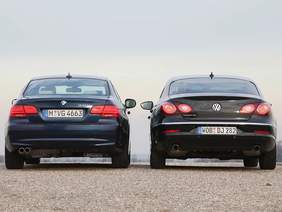 BMW 330i xDrive Coupé und VW Passat CC 3.6 V6 4Motion im Verbrauchstest