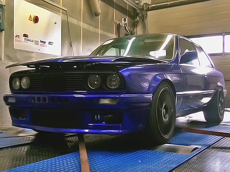 BMW 3er (E30) von Boba Motoring BMW 3er (E30) von Boba Motoring