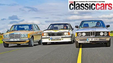 Mercedes 230 E (W123), Opel Ascona 400 und BMW 323i (E21) fahrend von vorne. - Foto: Jürgen Gassebner/Zbigniew Mazar/Wim Woeber