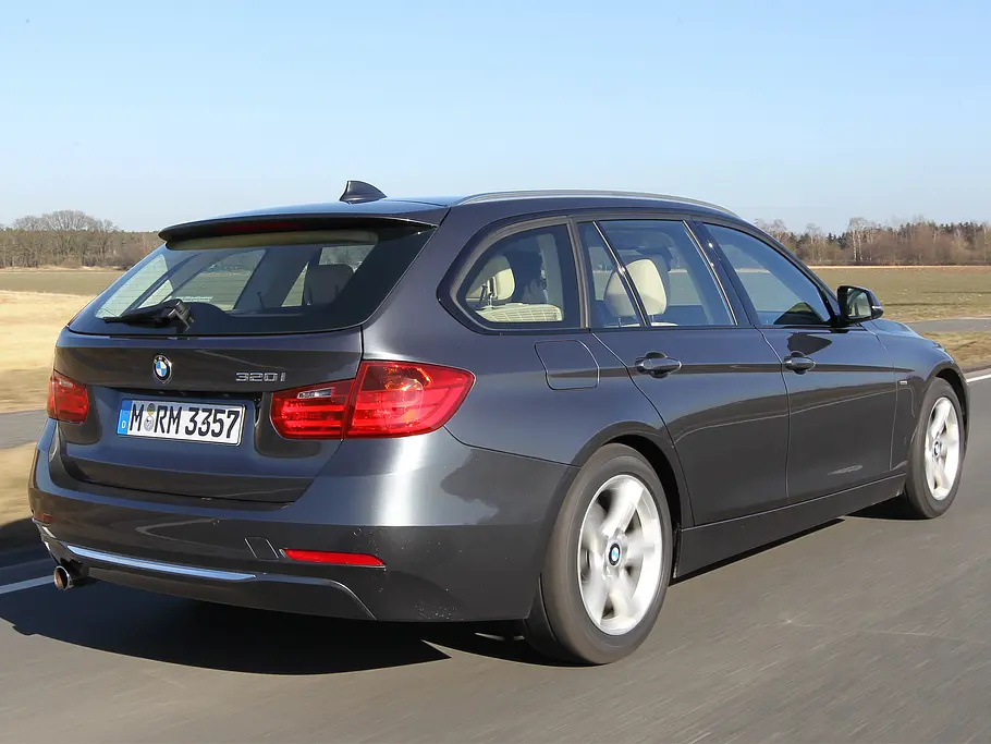 Test: BMW 320i Touring BMW 320i Touring 3er Kombi Test Design