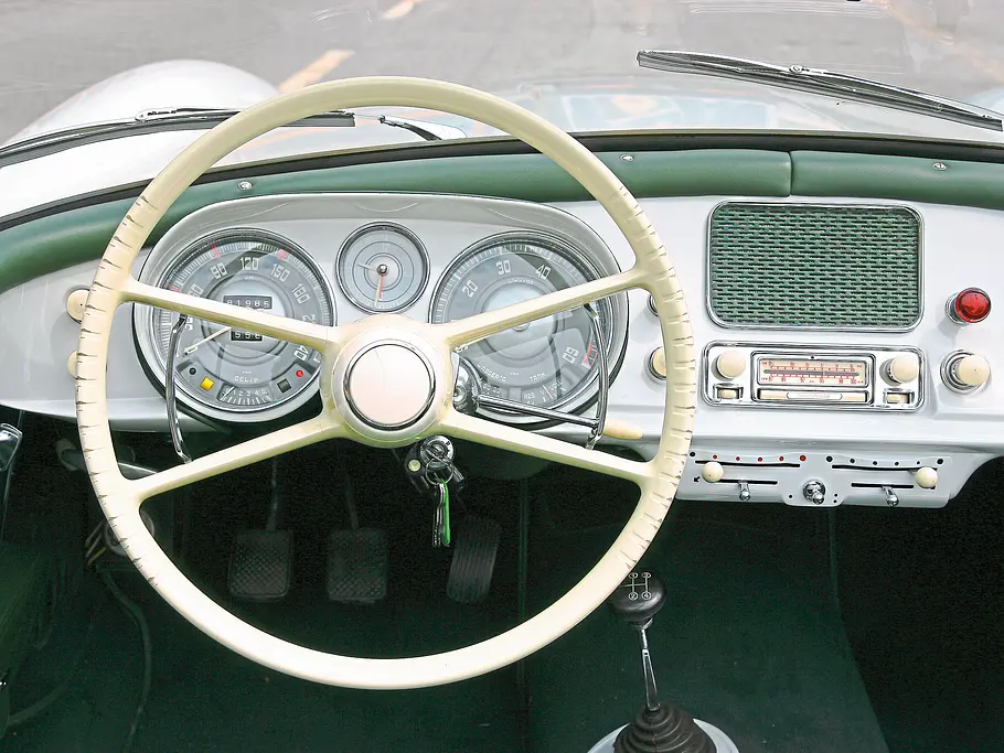 Ikone: BMW 507 BMW 507 Cabrio Roadster Oldtimer Ikone Bilder technische Daten Cockpit