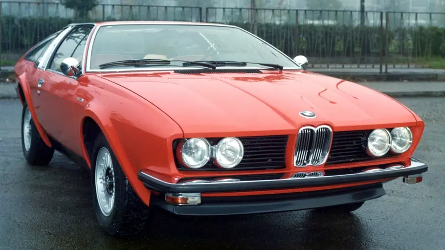 Der BMW 528 GT Frua stehend von vorne