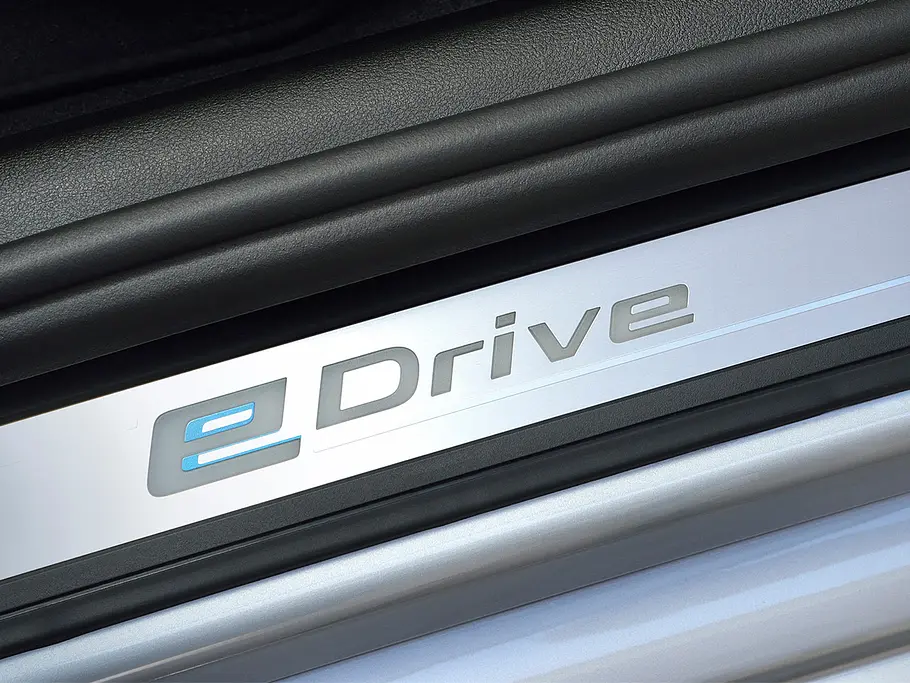 BMW 530e iPerformance (2017)