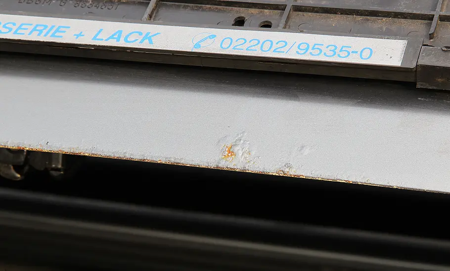 BMW E34 Rostiger Kofferaumdeckel eines BMW E34.