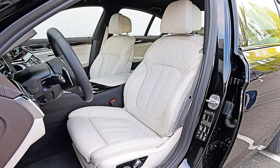 BMW 540i xDrive BMW 540i xDrive