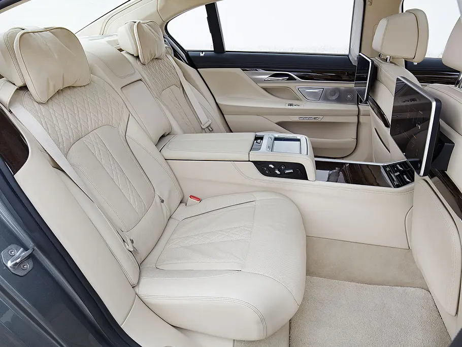 BMW 750d (2016)