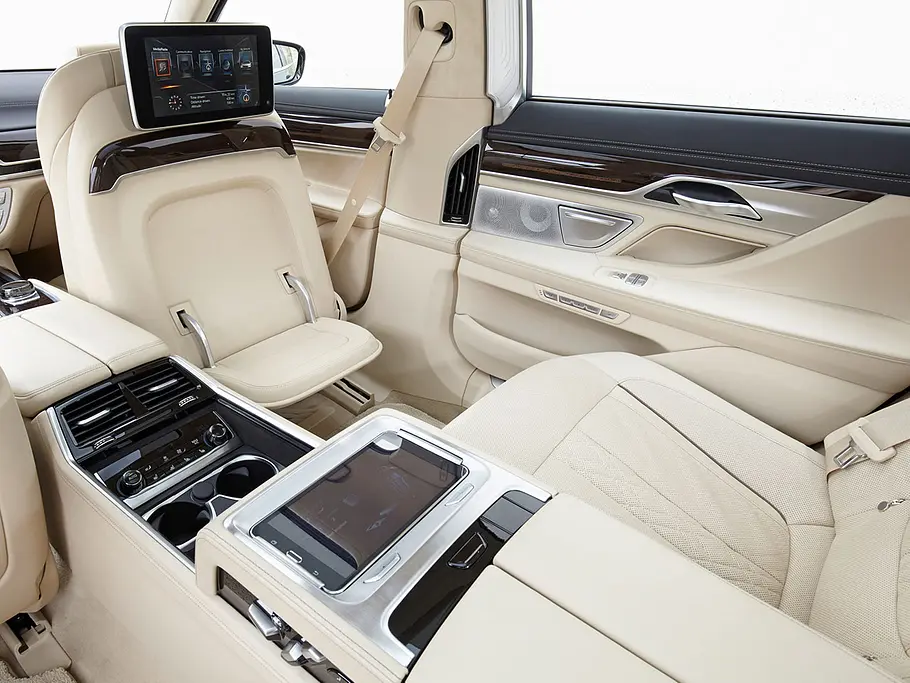BMW 750d (2016)