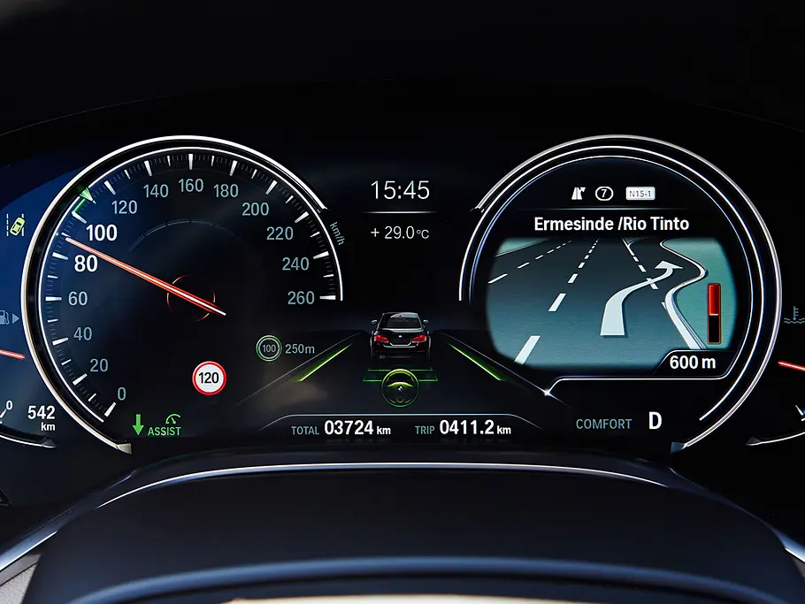 BMW 750d (2016)