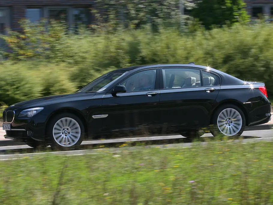 BMW 760 Li BMW 760 Li - Vierradlenkung