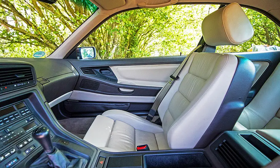 Die Sitze des BMW 850i.