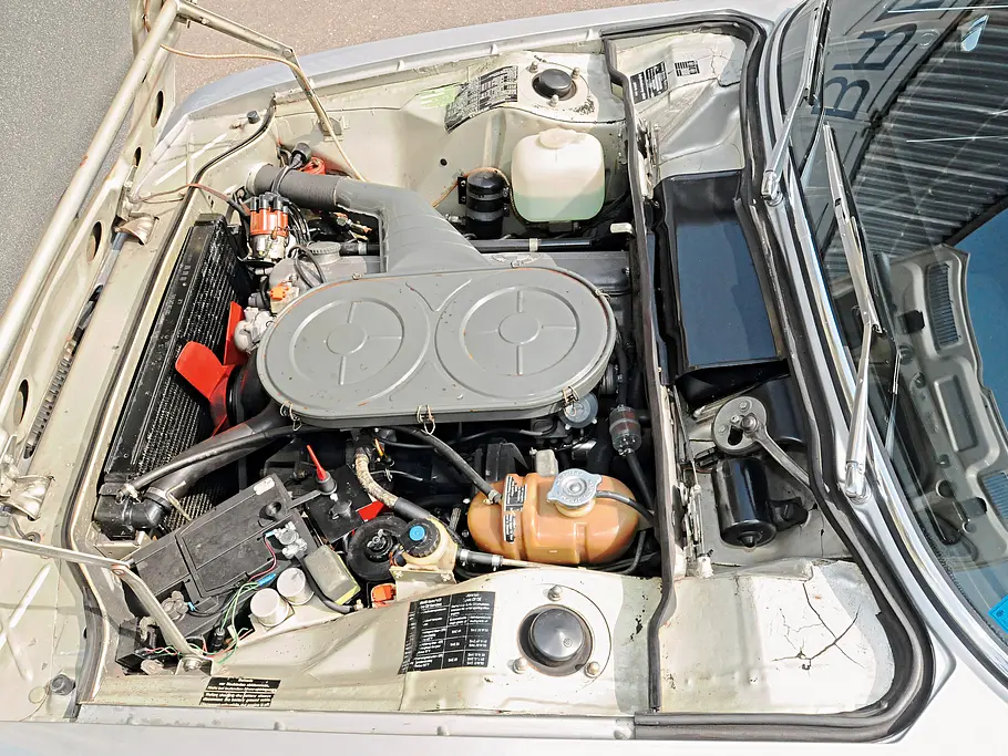 BMW 3.0 CS (E9) BMW 3.0 CS E9 Vergleich Bilder technische Daten Motor
