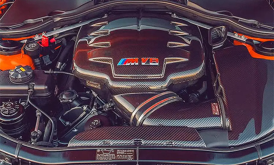 BMW E91 M3 GTS Touring Blick in den Motorraum des BMW E91 M3 GTS Touring.