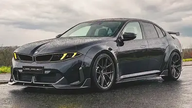 Der BMW i3 Widebody stehend von vorne. - Foto: Instagram/Ildar_Project