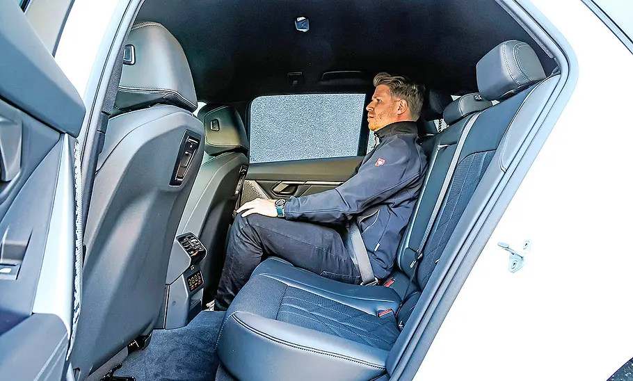 Die Rücksitze des BMW i5 xDrive40 Touring.