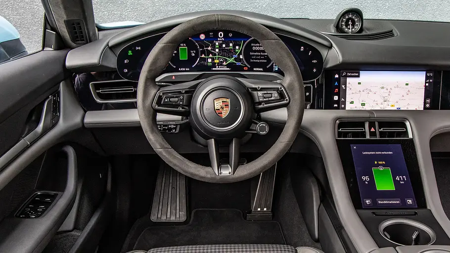 Porsche Taycan Sport Turismo Das Cockpit des Porsche Taycan Sport Turismo.