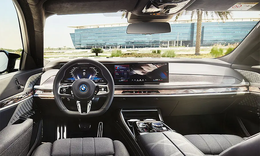 BMW i7 M70 xDrive (2023) BMW i7 M70 xDrive (2023)