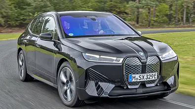BMW iX xDrive50 - Foto: Frank Ratering