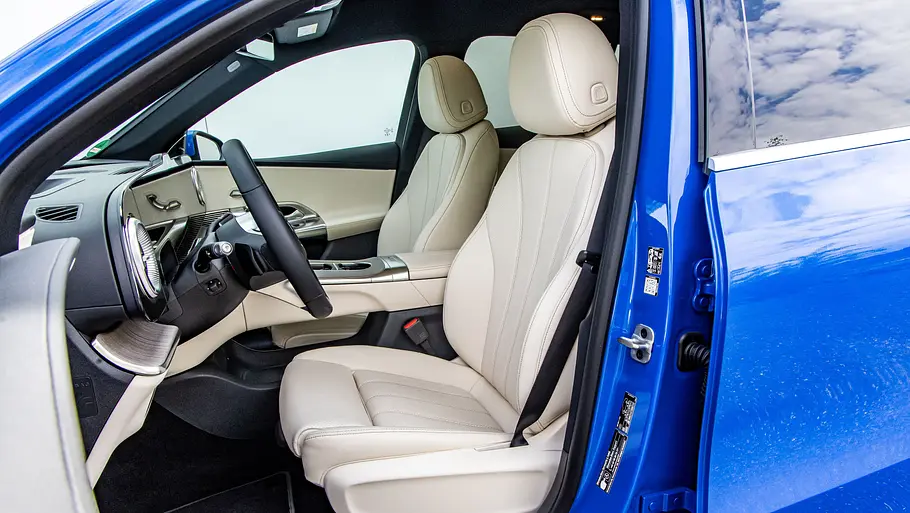 Mercedes GLC EQ Die vorderen Sitze des Mercedes GLC EQ.
