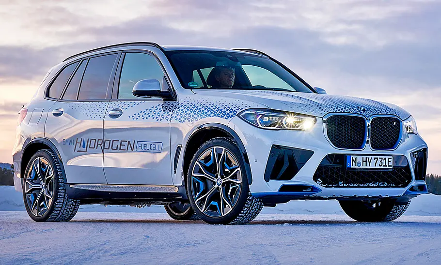 BMW iX5 Hydrogen (2022) BMW iX5 Hydrogen (2022)