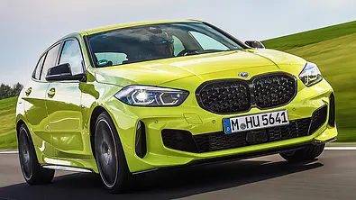 BMW M135i xDrive (2022) - Foto: Uwe Fischer/BMW