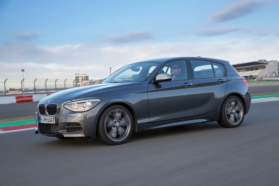 BMW M135i xDrive Vergleichstest Kompaktsportler 2013 Bilder Fahrdynamik