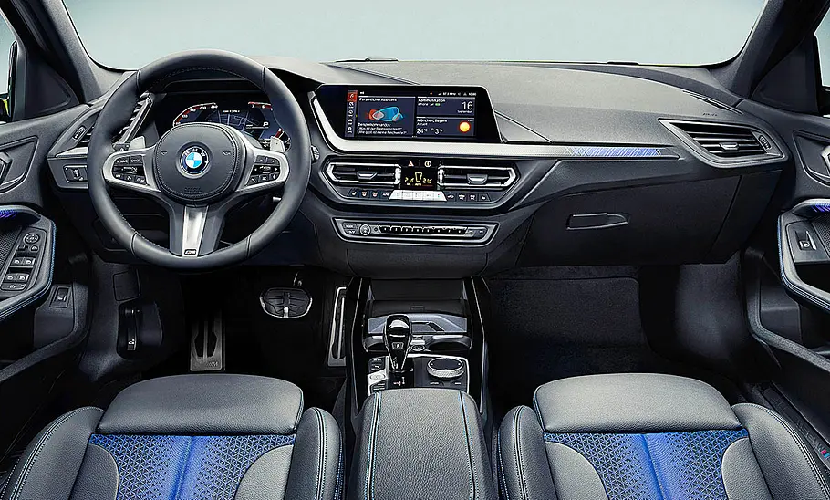 BMW M135i xDrive (2021)