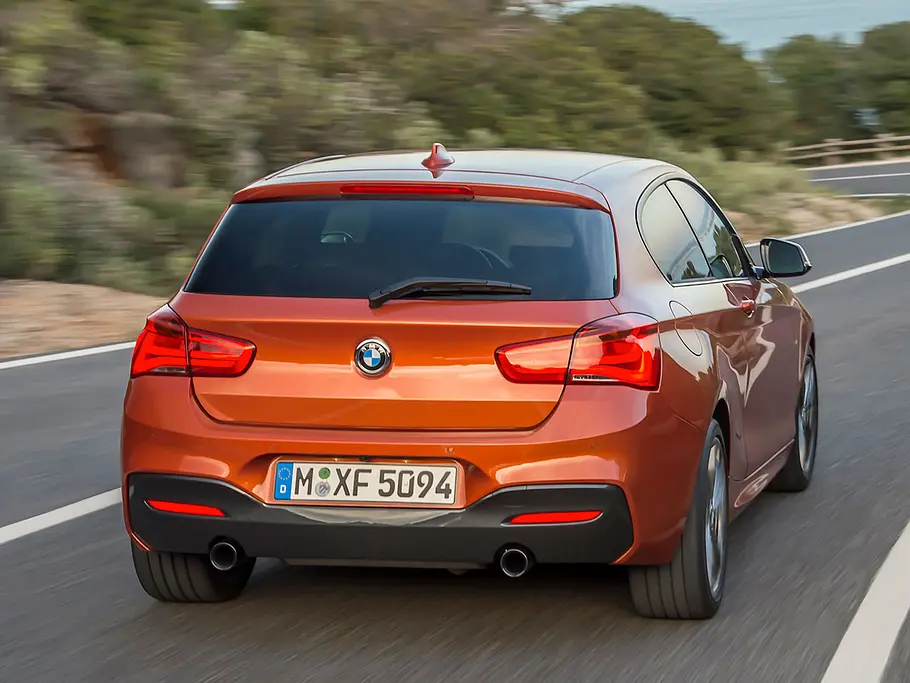 BMW M140i (2016) BMW M140i (2016)