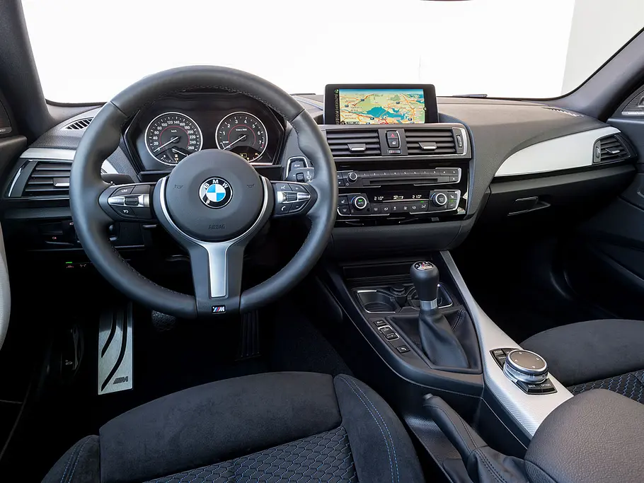 BMW M140i (2016) BMW M140i (2016)