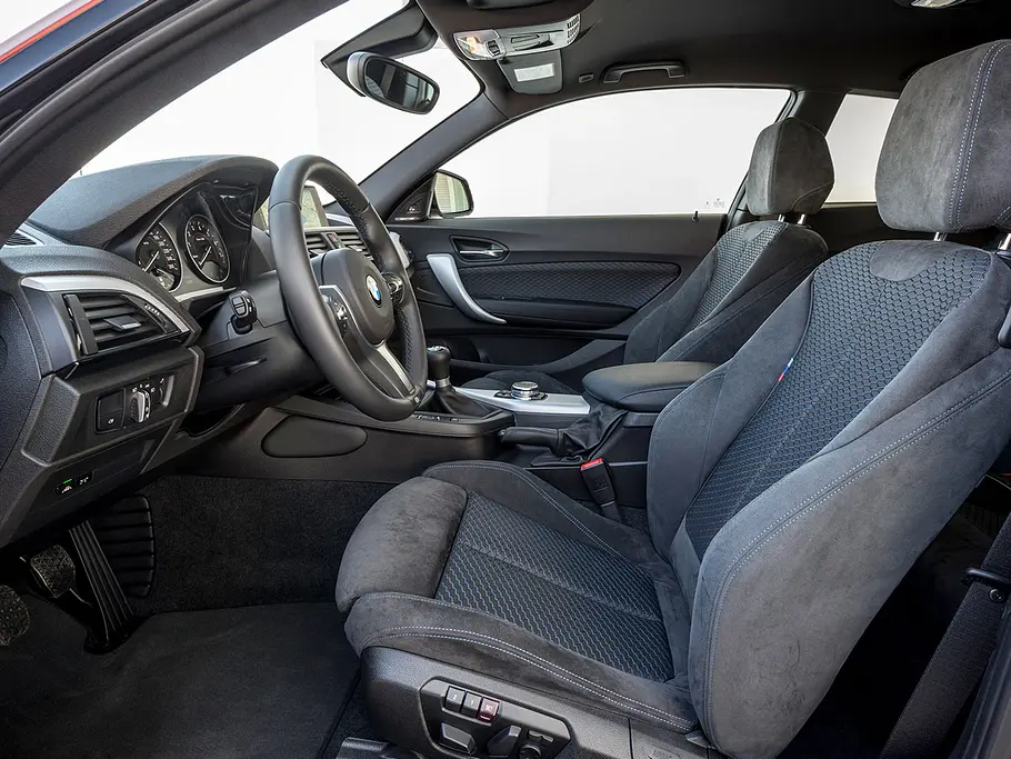 BMW M140i (2016) BMW M140i (2016)