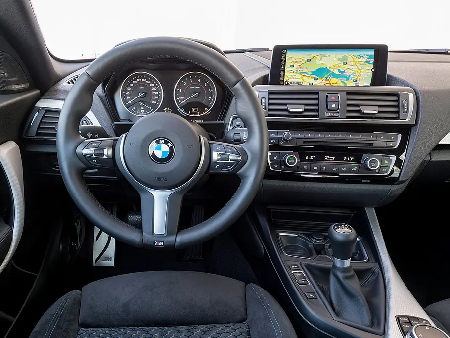 BMW M140i (2016) BMW M140i (2016)