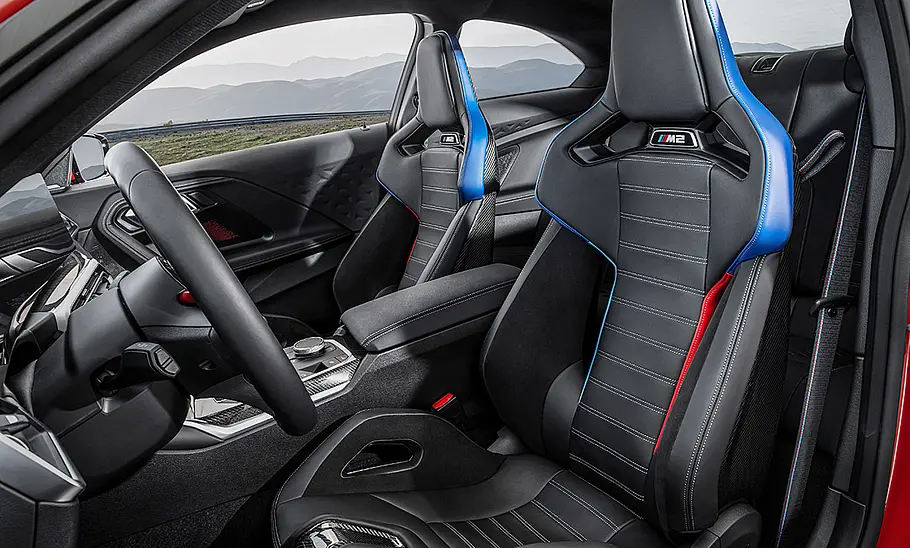 BMW M2 (2023) BMW M2 (2023)