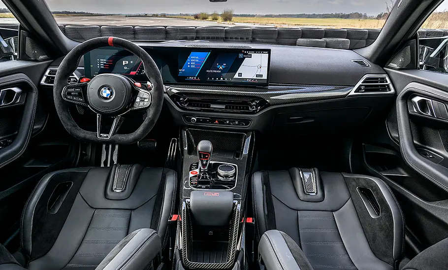 BMW M2 CS (2025) Der Innenraum des BMW M2 CS (2025).