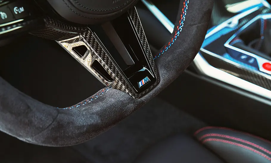 Das Lenkrad des BMW M2 Facelift (2024) im Detail.
