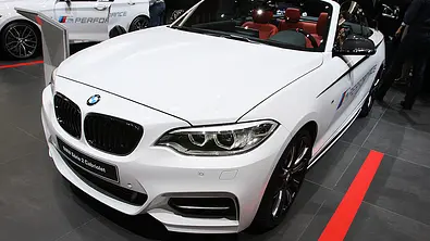 BMW M240i M Performance Cabrio (2016) - Foto: AUTO ZEITUNG