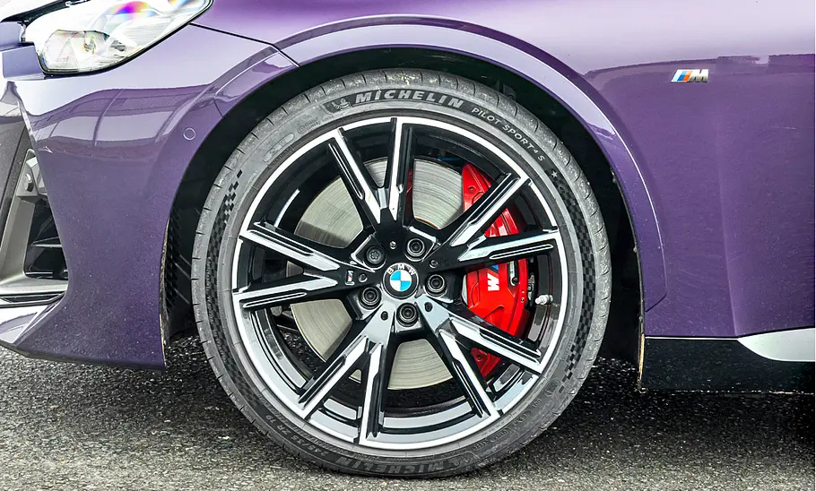 BMW M240i xDrive BMW M240i xDrive