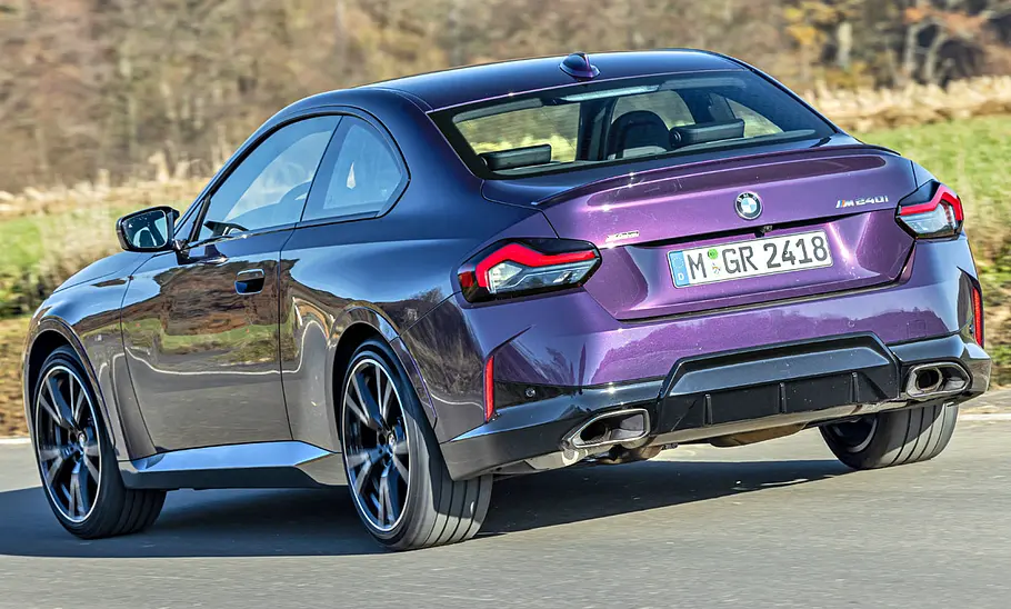 BMW M240i xDrive BMW M240i xDrive