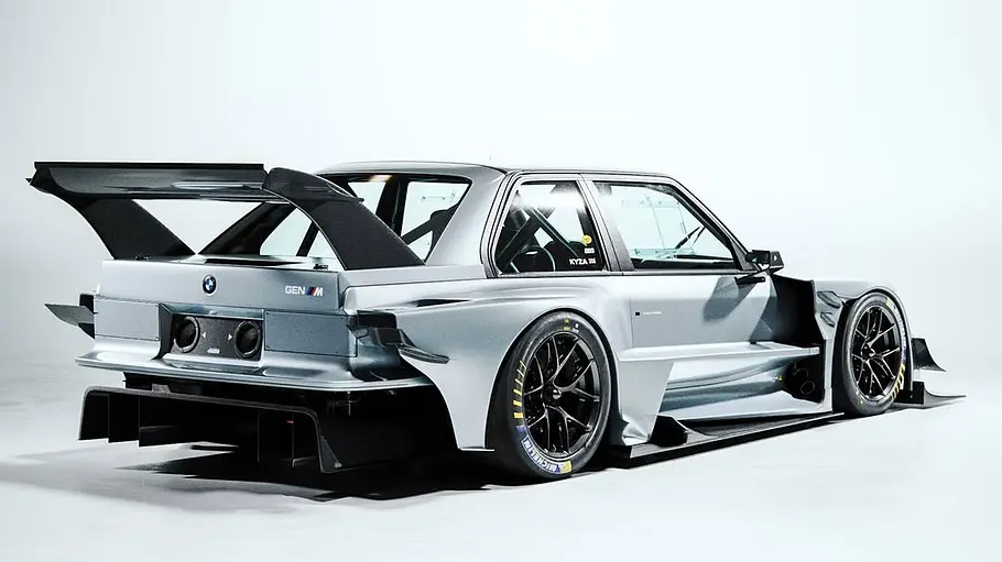 BMW M3 E30 von The Kyza Blick von schräg hinten auf den BMW M3 E30 von The Kyza.