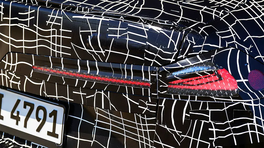 BMW M350 xDrive (2027) Detailansicht auf die Heckleuchten des BMW M350 xDrive (2027).