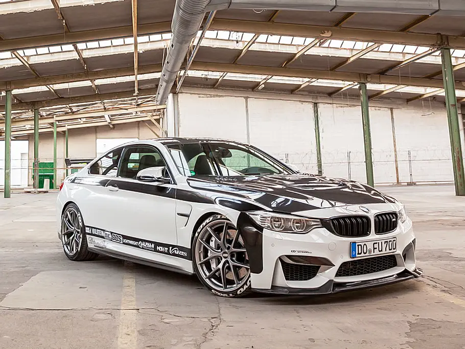 BMW M4 von Carbonfiber Dynamics