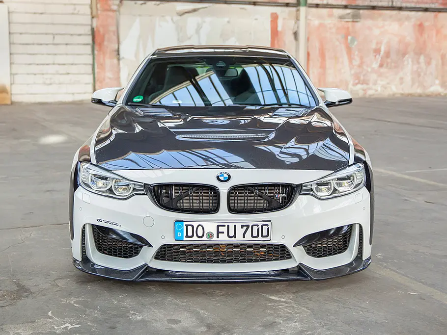 BMW M4 von Carbonfiber Dynamics