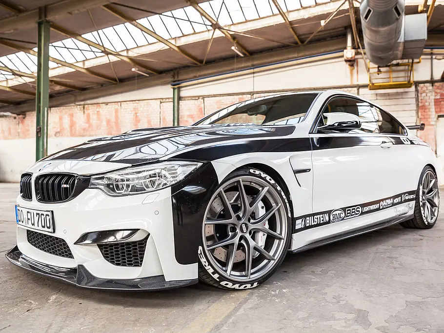BMW M4 von Carbonfiber Dynamics
