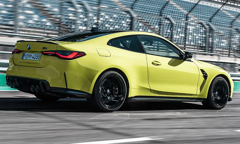 BMW M4 (2021) BMW M4 (2021)