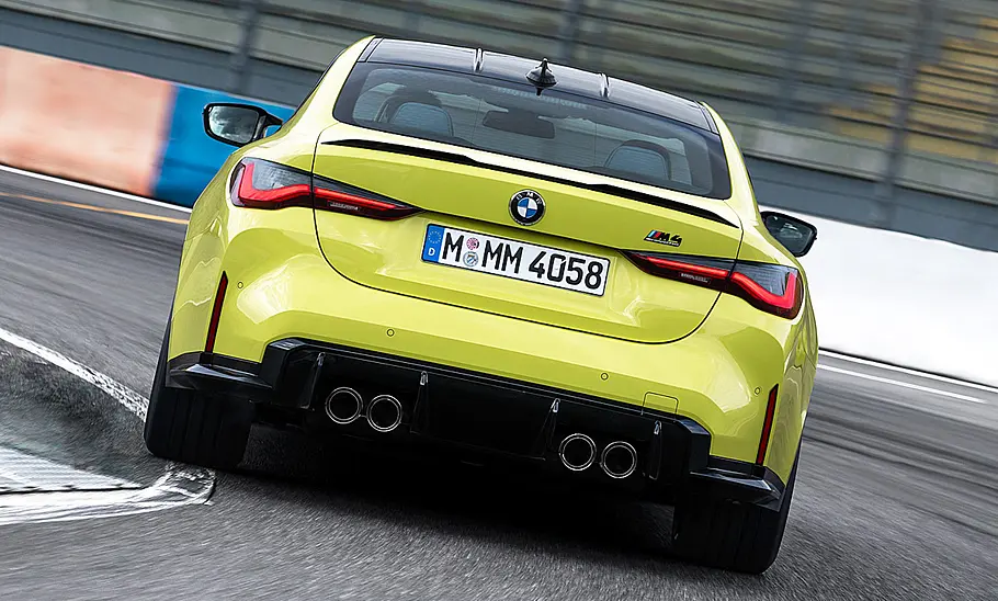 BMW M4 (2021) BMW M4 (2021)